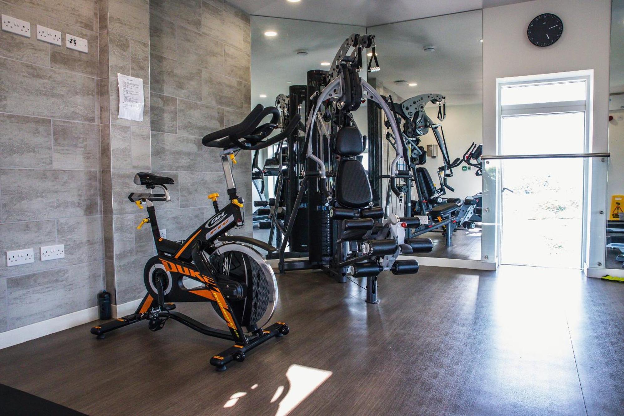 Luxury 1 Bedroom Serviced Apartment With Roof Terrace & Gym Stevenage Extérieur photo