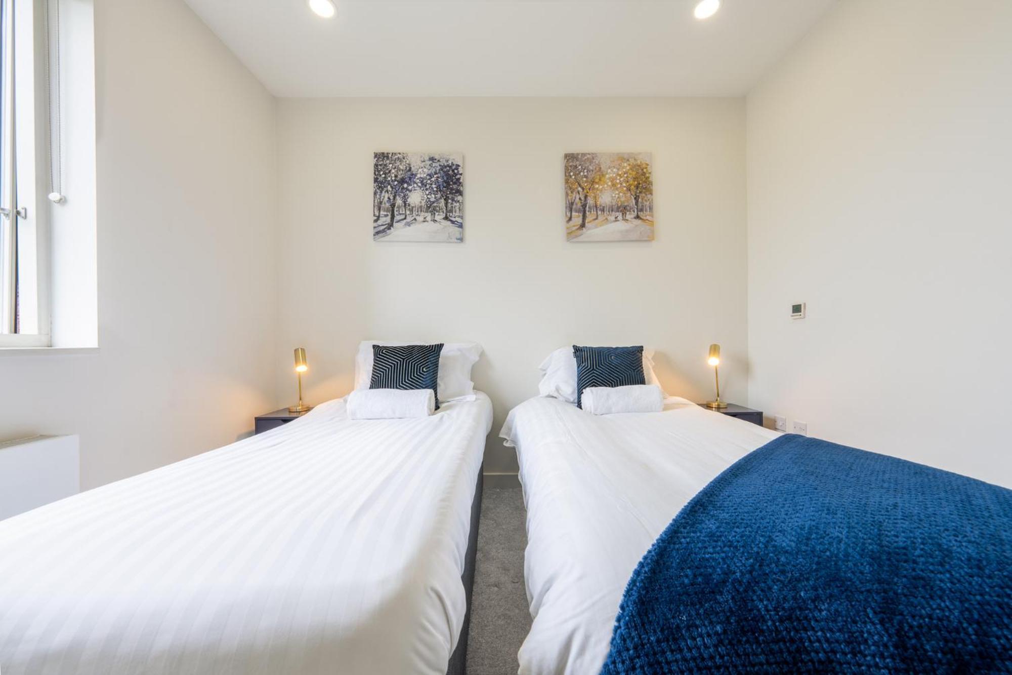 Luxury 1 Bedroom Serviced Apartment With Roof Terrace & Gym Stevenage Extérieur photo