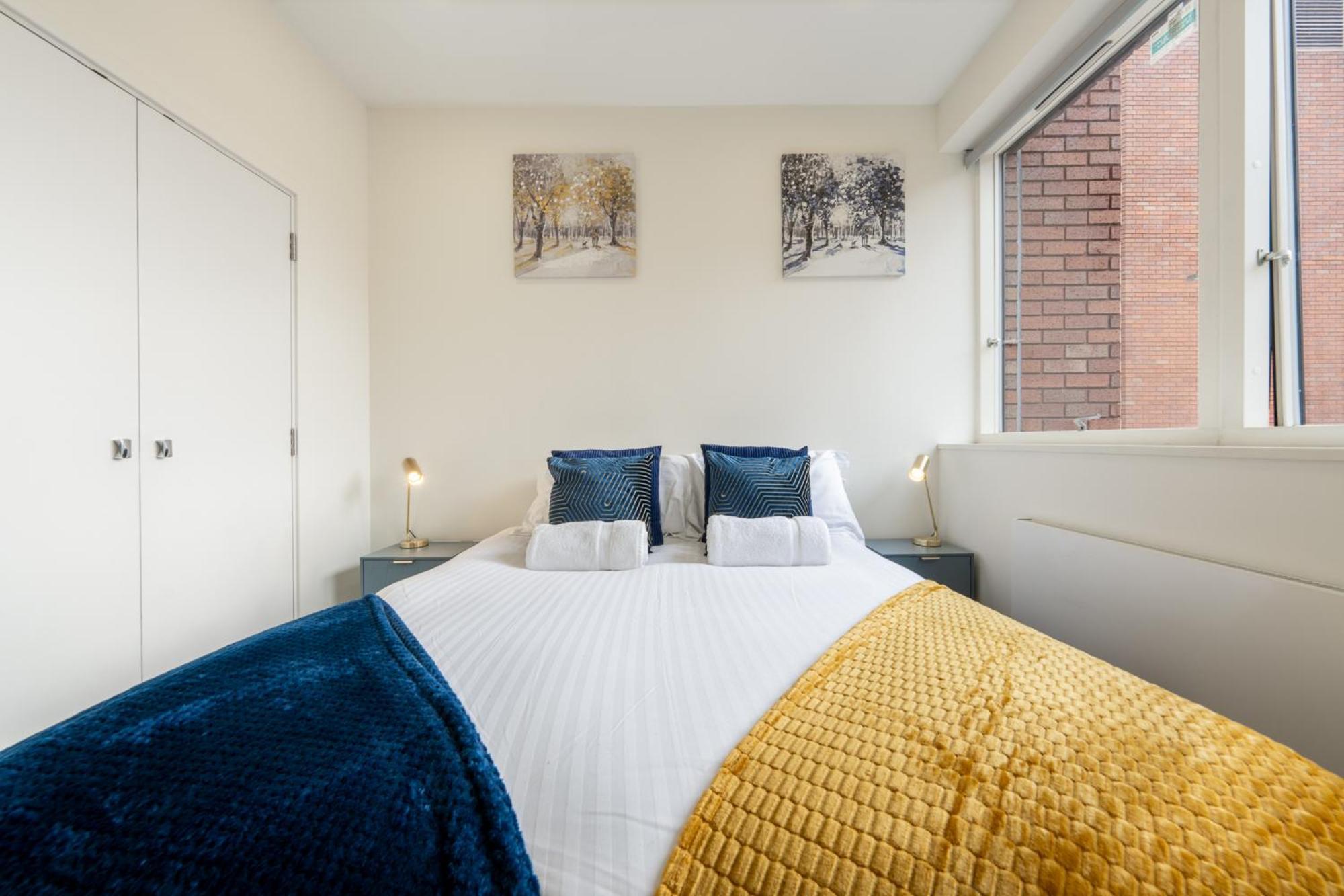 Luxury 1 Bedroom Serviced Apartment With Roof Terrace & Gym Stevenage Extérieur photo
