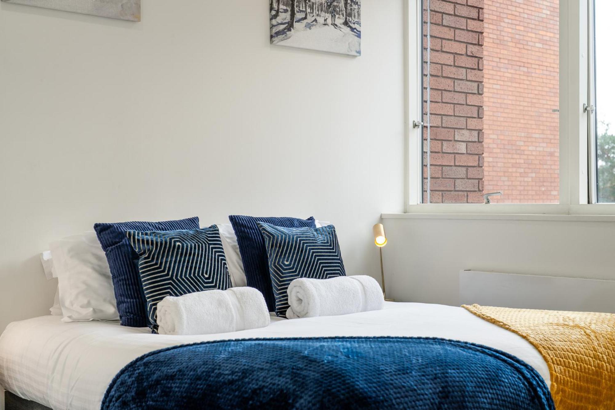 Luxury 1 Bedroom Serviced Apartment With Roof Terrace & Gym Stevenage Extérieur photo