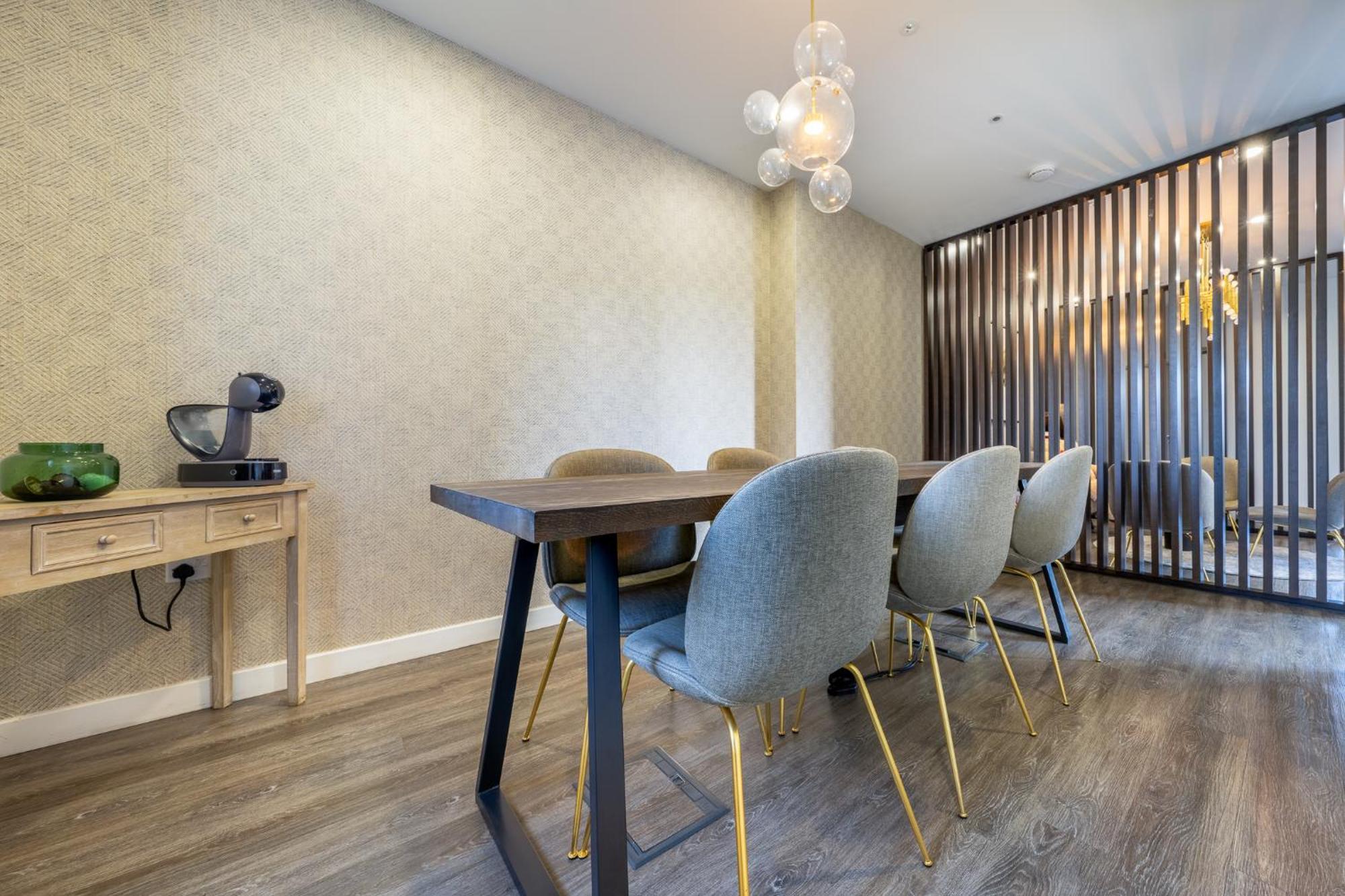 Luxury 1 Bedroom Serviced Apartment With Roof Terrace & Gym Stevenage Extérieur photo