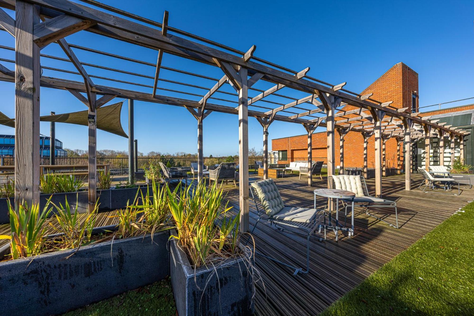 Luxury 1 Bedroom Serviced Apartment With Roof Terrace & Gym Stevenage Extérieur photo